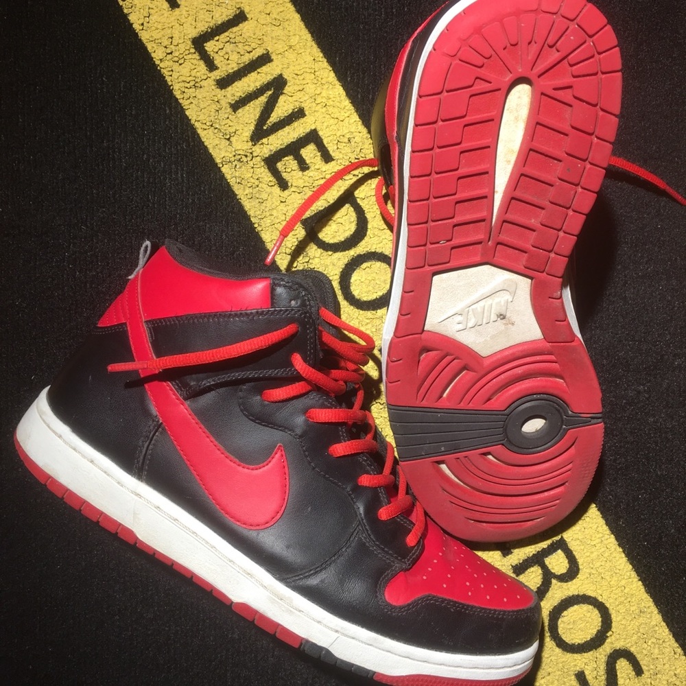 Nike CMFT Dunk ‘Bred’